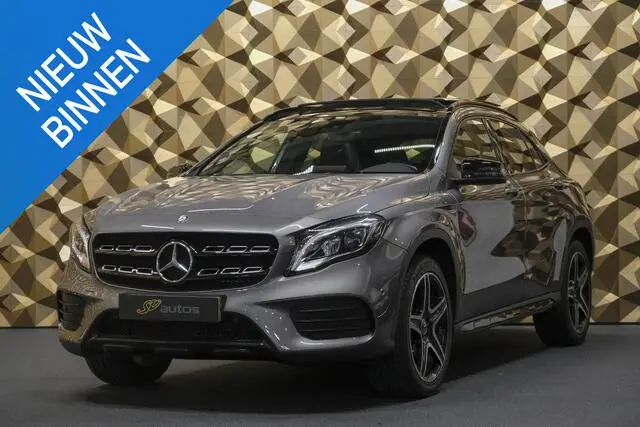 Photo 1 : Mercedes-benz Classe Gla 2017 Petrol