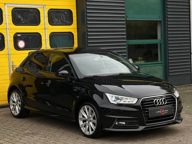 Photo 1 : Audi A1 2016 Petrol