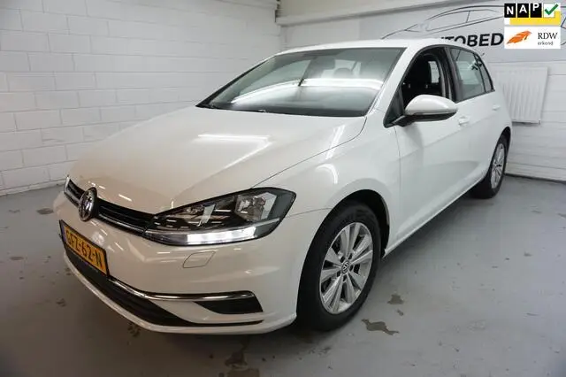 Photo 1 : Volkswagen Golf 2017 Petrol