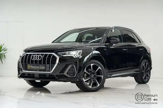 Photo 1 : Audi Q3 2022 Petrol