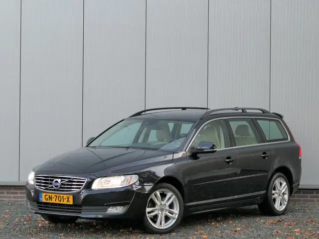 Photo 1 : Volvo V70 2015 Petrol