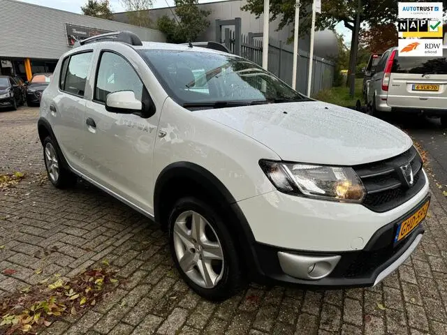 Photo 1 : Dacia Sandero 2016 Petrol