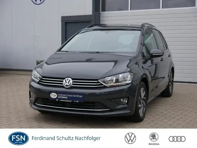 Photo 1 : Volkswagen Golf 2017 Petrol