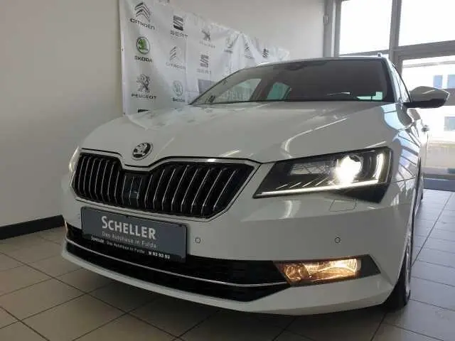 Photo 1 : Skoda Superb 2018 Diesel