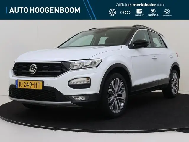 Photo 1 : Volkswagen T-roc 2021 Essence