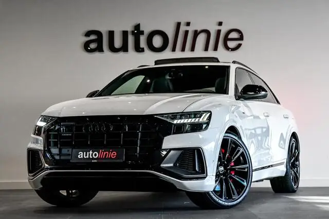 Photo 1 : Audi Q8 2021 Hybride