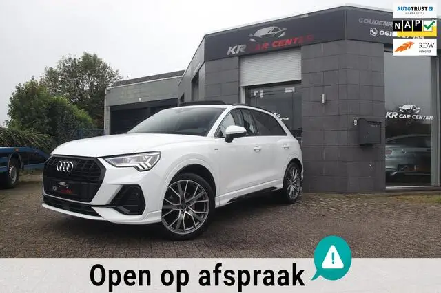 Photo 1 : Audi Q3 2019 Petrol