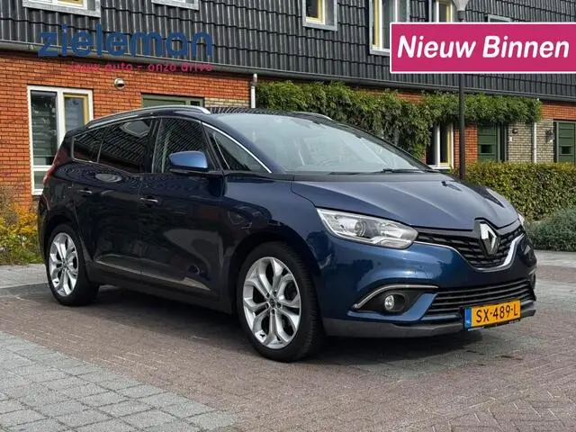 Photo 1 : Renault Grand Scenic 2018 Essence