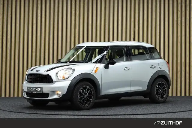 Photo 1 : Mini Countryman 2015 Essence