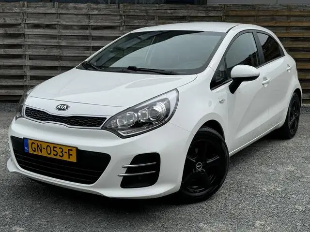 Photo 1 : Kia Rio 2015 Petrol