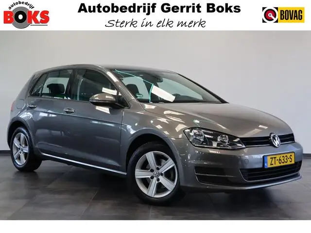 Photo 1 : Volkswagen Golf 2015 Petrol