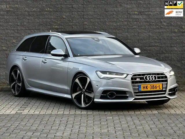 Photo 1 : Audi S6 2015 Essence