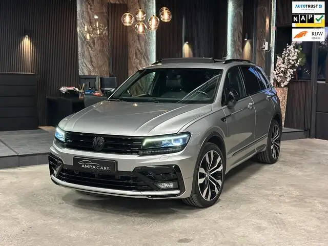 Photo 1 : Volkswagen Tiguan 2018 Essence