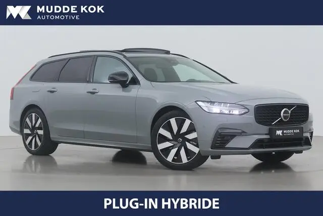 Photo 1 : Volvo V90 2024 Hybride