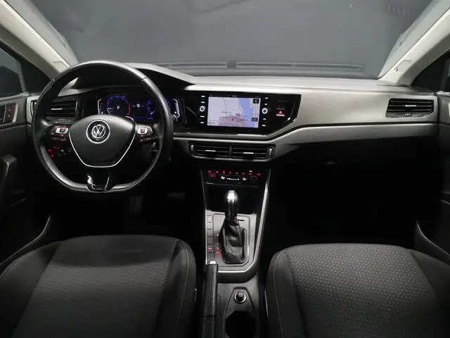 Photo 1 : Volkswagen Polo 2019 Petrol