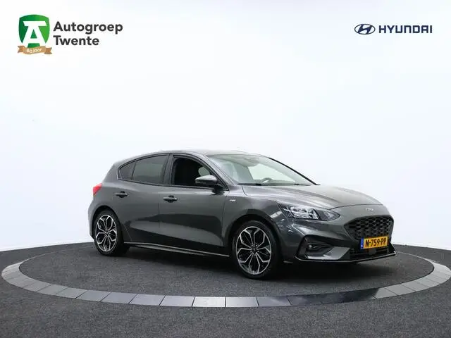 Photo 1 : Ford Focus 2021 Petrol