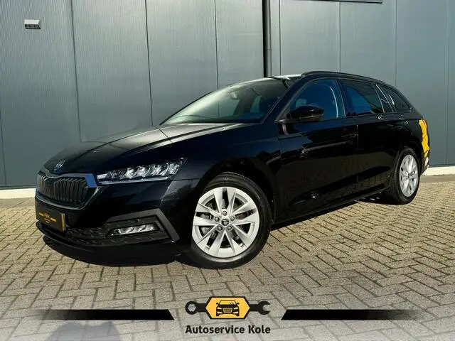 Photo 1 : Skoda Octavia 2021 Essence