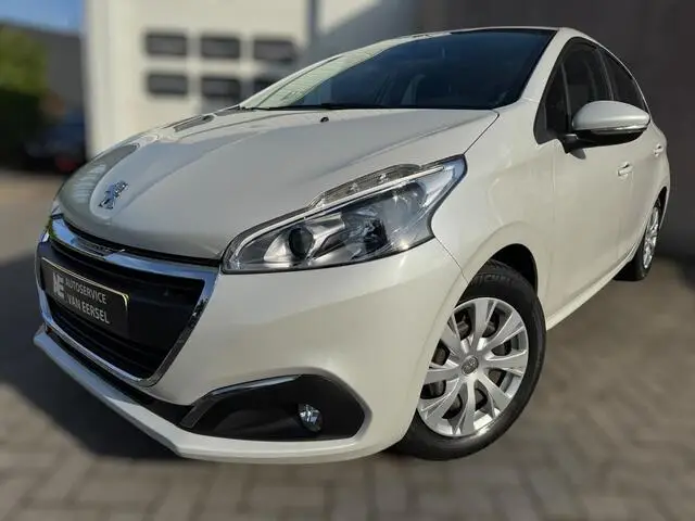 Photo 1 : Peugeot 208 2018 Petrol