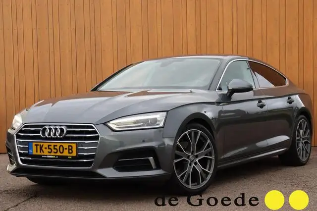 Photo 1 : Audi A5 2017 Petrol