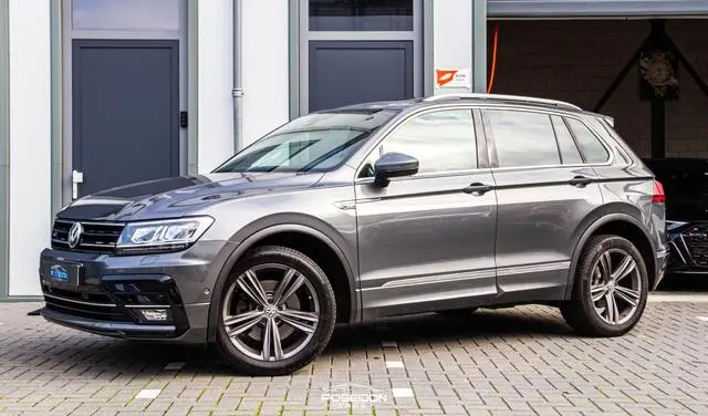 Photo 1 : Volkswagen Tiguan 2020 Petrol