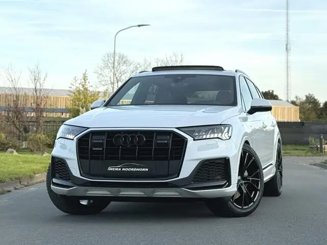 Photo 1 : Audi Q7 2021 Hybrid