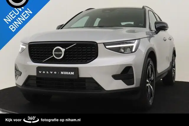 Photo 1 : Volvo Xc40 2024 Hybride