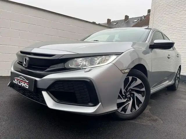 Photo 1 : Honda Civic 2018 Essence