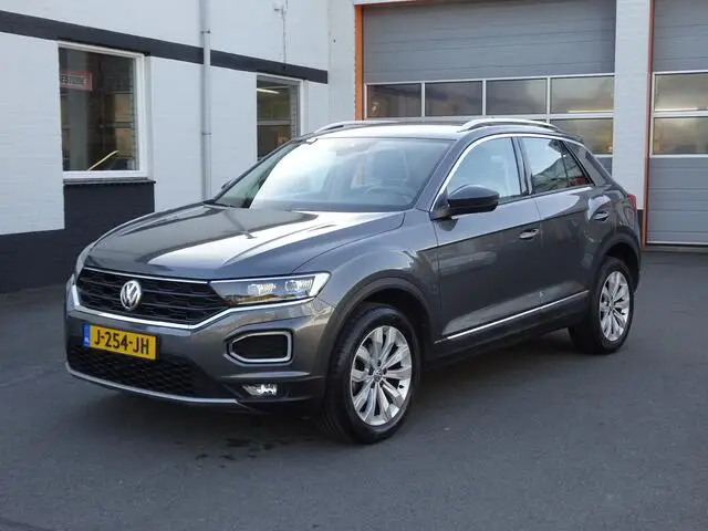 Photo 1 : Volkswagen T-roc 2020 Petrol