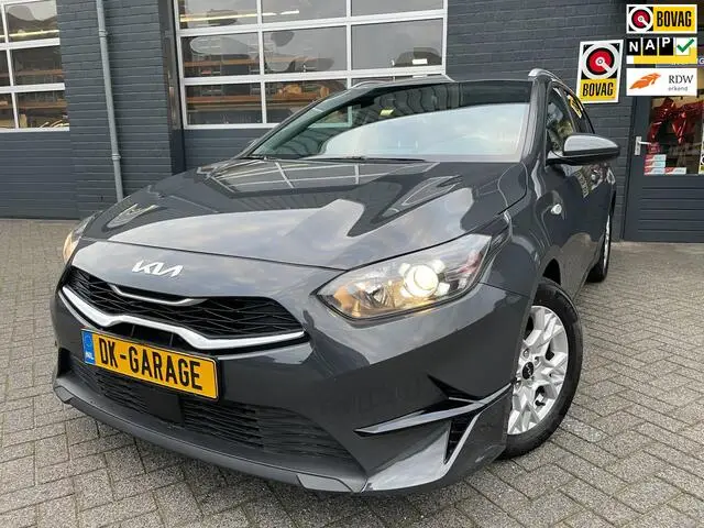 Photo 1 : Kia Ceed 2022 Petrol