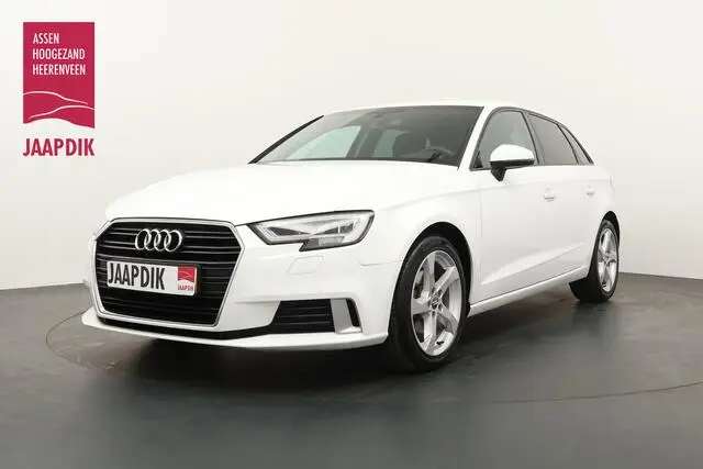 Photo 1 : Audi A3 2017 Petrol