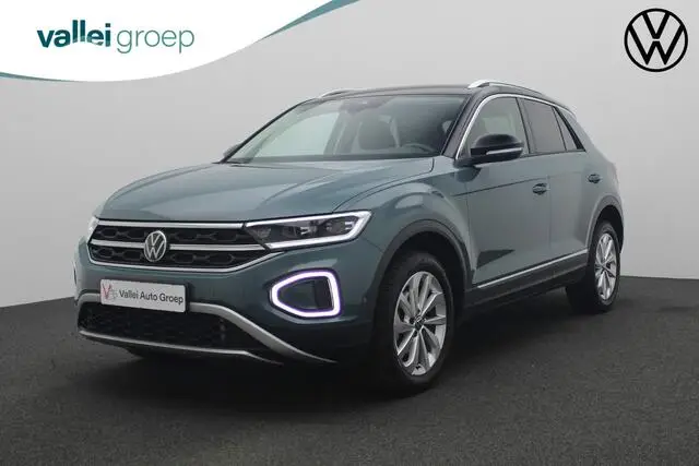 Photo 1 : Volkswagen T-roc 2024 Petrol