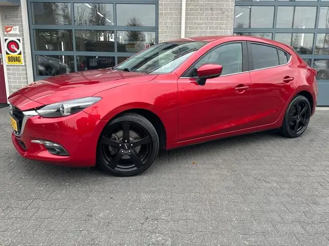 Photo 1 : Mazda 3 2017 Petrol