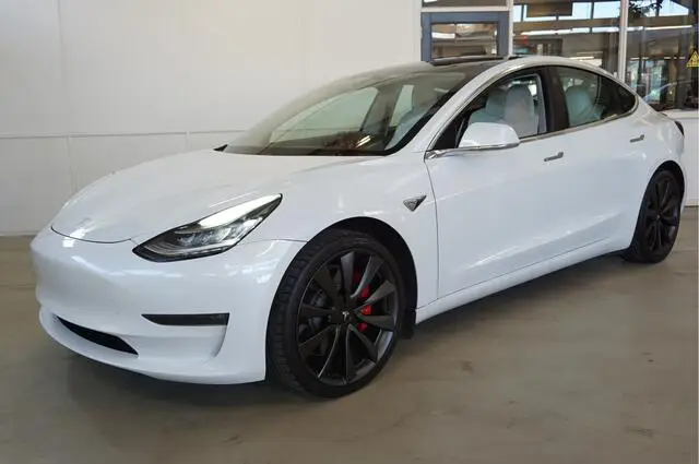 Photo 1 : Tesla Model 3 2020 Electric