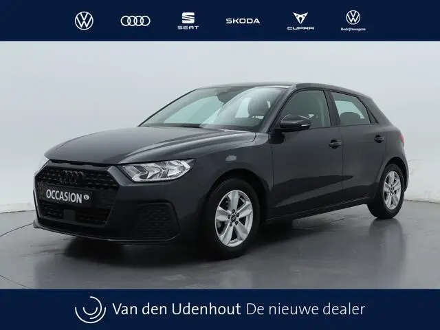 Photo 1 : Audi A1 2023 Essence