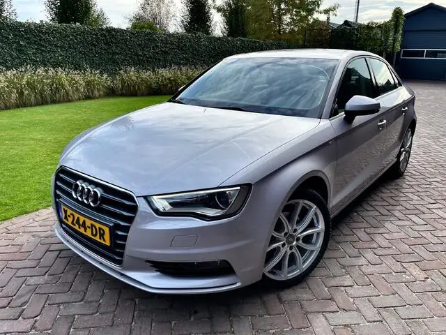 Photo 1 : Audi A3 2015 Essence