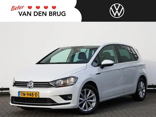 Photo 1 : Volkswagen Golf 2015 Petrol