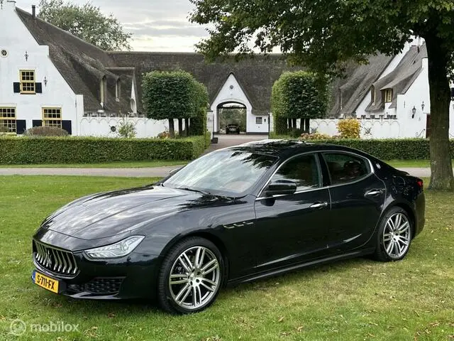 Photo 1 : Maserati Ghibli 2018 Essence