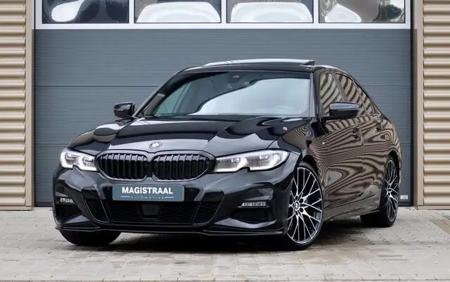 Photo 1 : Bmw Serie 3 2019 Essence