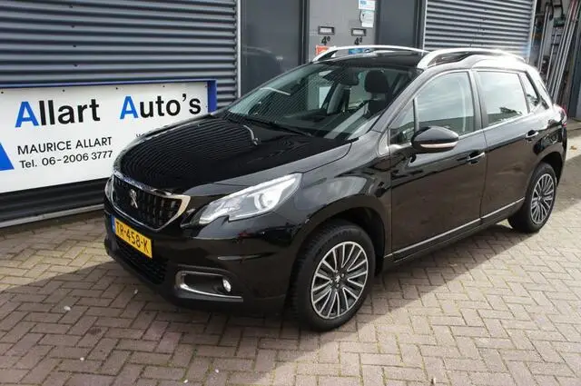 Photo 1 : Peugeot 2008 2018 Petrol