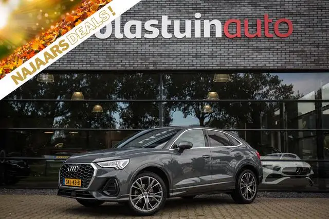 Photo 1 : Audi Q3 2021 Essence