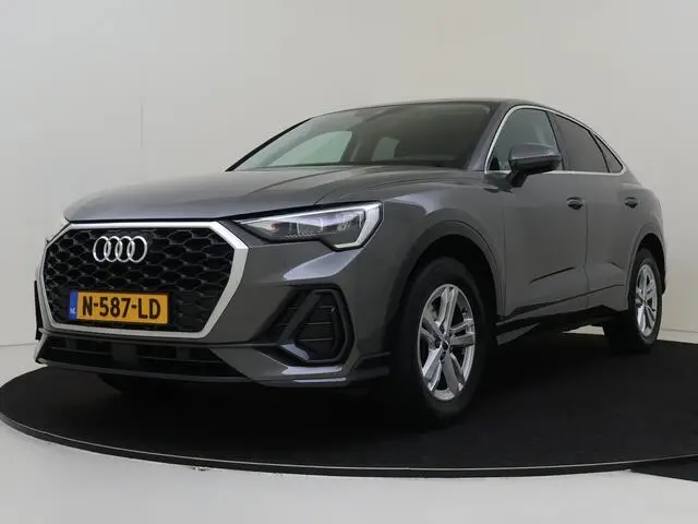 Photo 1 : Audi Q3 2020 Essence