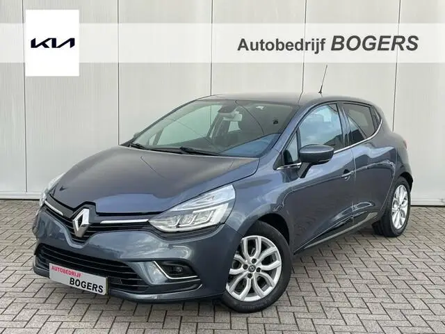 Photo 1 : Renault Clio 2016 Petrol