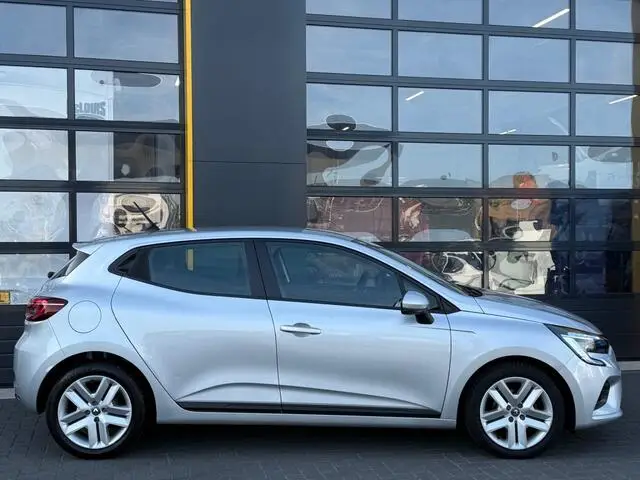 Photo 1 : Renault Clio 2021 Petrol