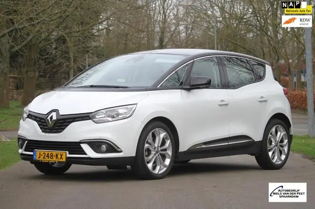 Photo 1 : Renault Scenic 2019 Essence