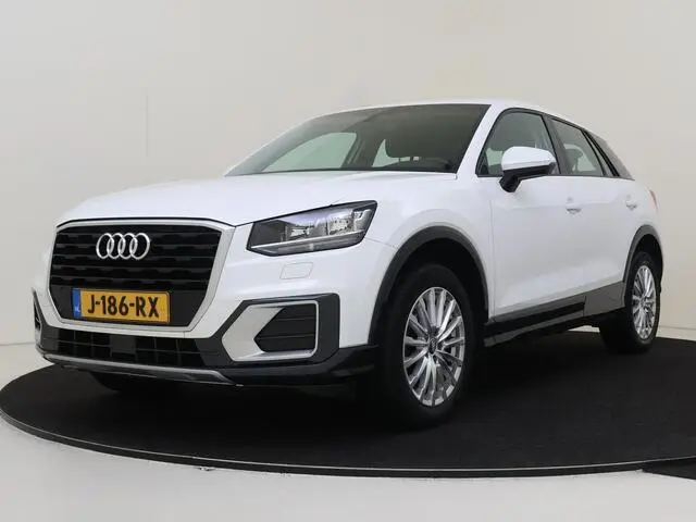 Photo 1 : Audi Q2 2020 Petrol