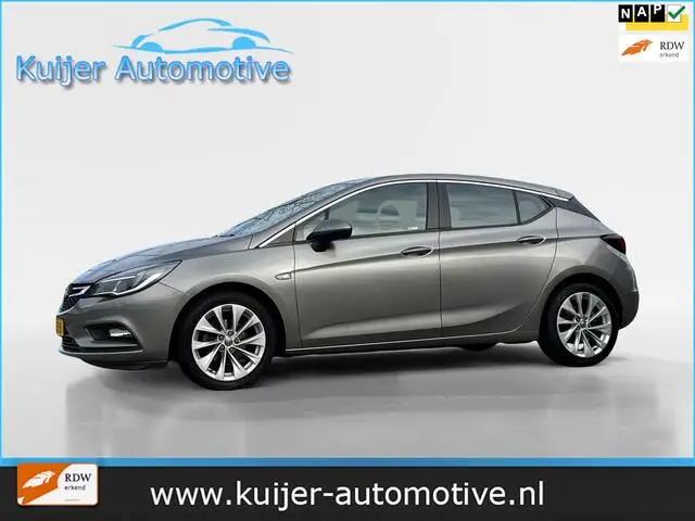 Photo 1 : Opel Astra 2016 Petrol