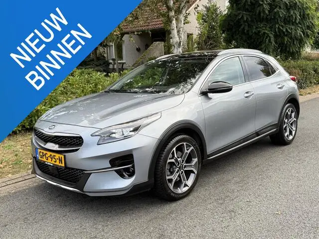 Photo 1 : Kia Xceed 2021 Petrol