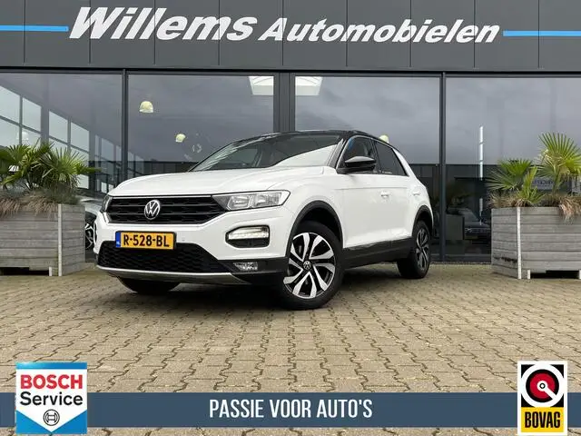 Photo 1 : Volkswagen T-roc 2021 Essence