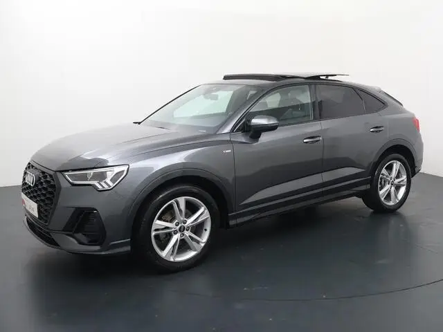 Photo 1 : Audi Q3 2020 Essence