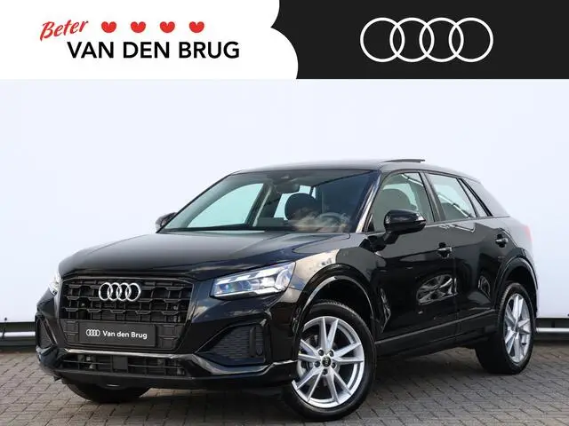 Photo 1 : Audi Q2 2021 Petrol